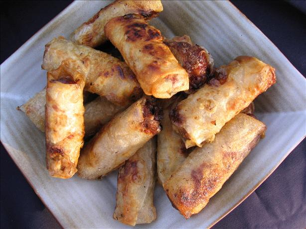 Vietnamese Egg Rolls (Nhems). Photo by riffraff