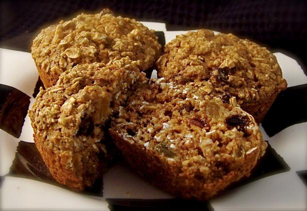 Healthy W.w Oatmeal Raisin Muffins. Photo by PaulaG