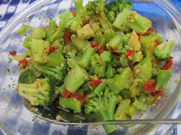 Broccoli With Sun-Dried Tomatoes and Roasted Garlic. Photo by JanuaryBride