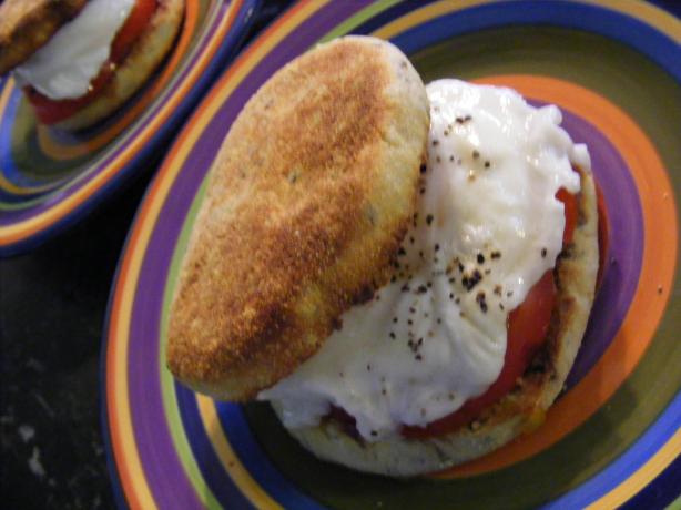 Tomato & Egg Muffin (21 Day Wonder Diet: Day 5). Photo by Sara 76