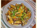 Herb Roasted Cheddar Potatoes. Photo by @ngdarlen
