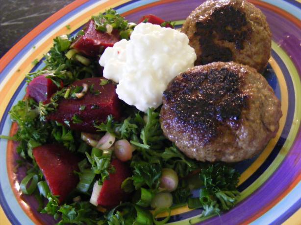 Beef Rissoles & Beetroot Salad (21 Day Wonder Diet: Day 11). Photo by Sara 76