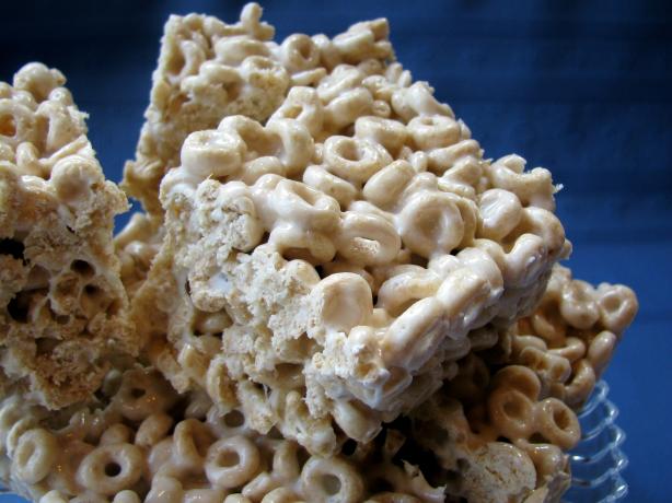 Cheerio Squares. Photo by lazyme