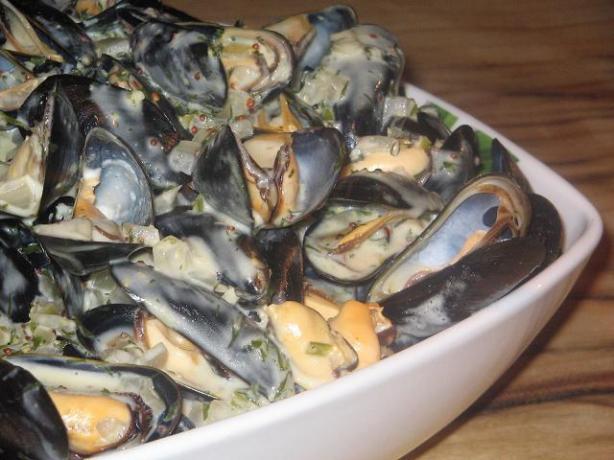 Mussels a La Mode De Cologne. Photo by The Flying Chef