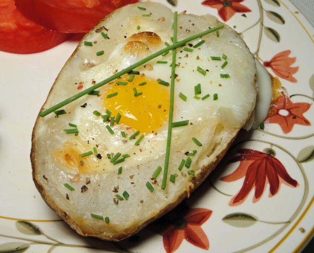 Eggs in a Spud. Photo by Debbwl