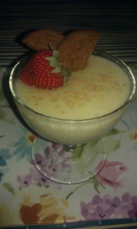 Fantastic Banana Cream Pie or Pudding Using 3-4 Ripe Bananas. Photo by WhoAmEye