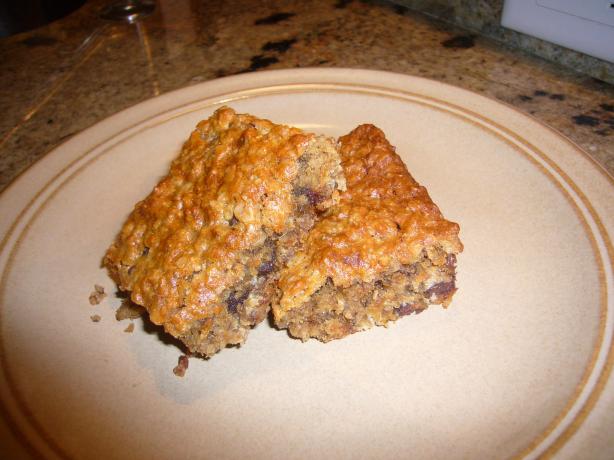 Dreamy Peanut Butter, Banana & Oatmeal Elvis Bars. Photo by Cupcake-Princess