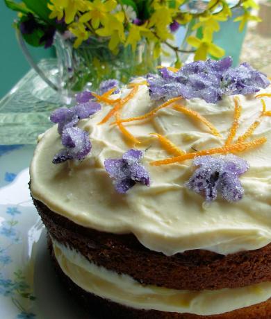 Victorian Spring Posy Cake for Easter or Mother's Day. Photo by French Tart