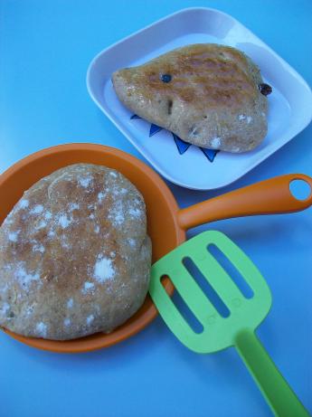 Apple Cinnamon Raisin Pitas (Bread Machine). Photo by Cookgirl