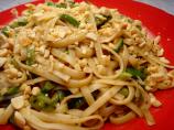 Linguine With Snow Peas, Cucumber, and Peanut Sauce