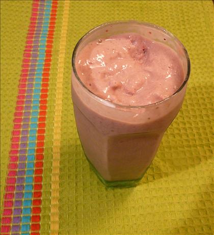 Banana Berry Smoother. Photo by BLUE ROSE