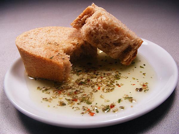 Bread Dipping Oil - Garlic & Herbs. Photo by Lavender Lynn