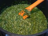 Garlic Pesto Spread. Photo by milliwuu