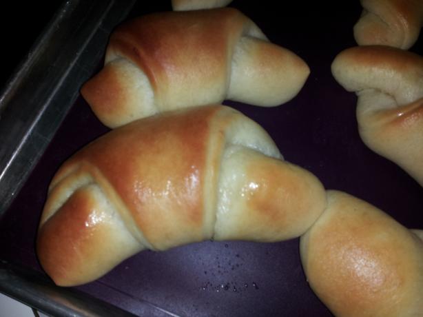 Copycat Pillsbury Crescent Rolls. Photo by MmeLaboss