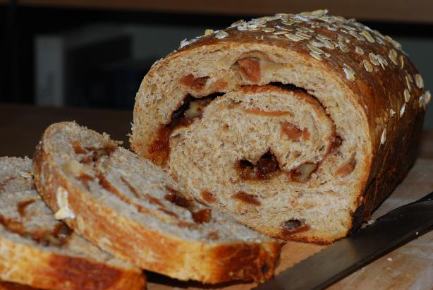 Sourdough Apple Oatmeal Spice Bread. Photo by Katzen
