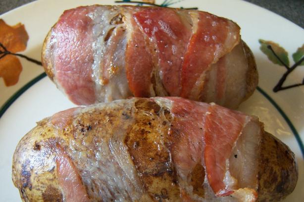 Baked Potatoes With Bacon from 3 Guys Cuban Recipes. Photo by NELady