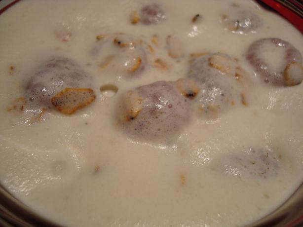 Scottish Cream Crowdie With Raspberries. Photo by Starrynews