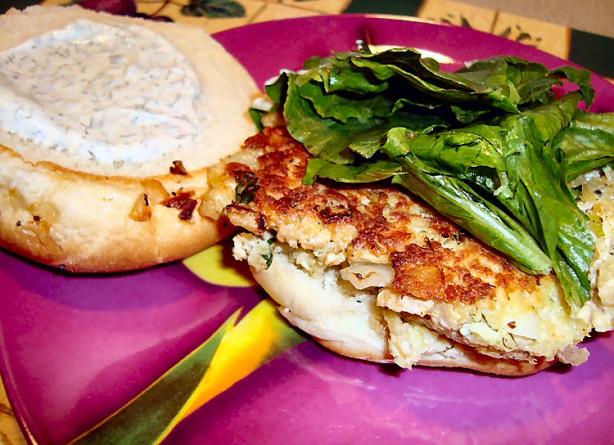 Jammin Salmon Burgers With Dill Mayo. Photo by happynana