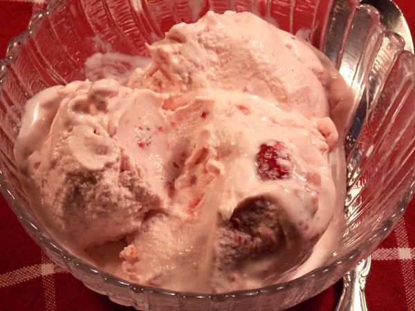 Old-Fashioned Strawberry Ice Cream. Photo by Lavender Lynn