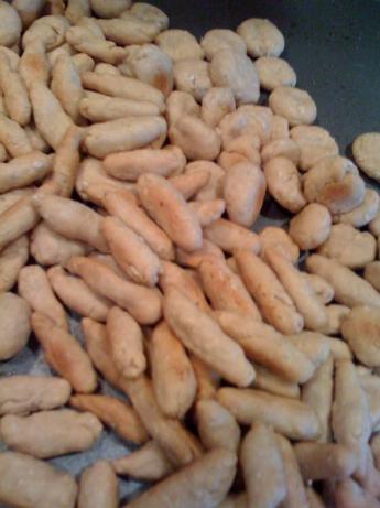 Peanut Butter Dog Treats. Photo by Mmmama