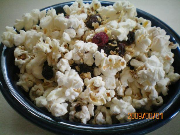Popcorn Granola. Photo by CoffeeB