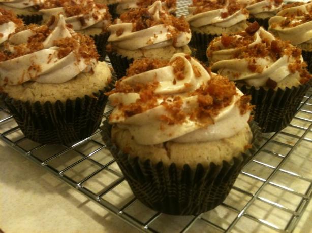 Maple French Toast and Bacon Cupcakes. Photo by LJCupcake