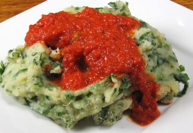 Baked Spanish Spinach Balls in Roasted Bell Pepper Sauce (Albond. Photo by dianegrapegrower