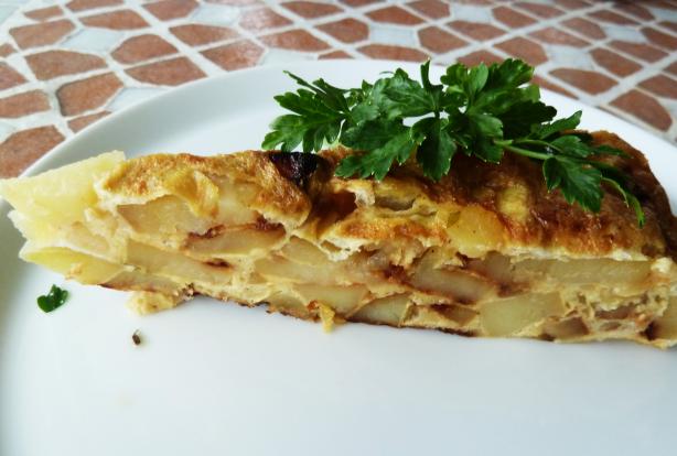 Spanish Omelette (Tortilla De Patatas) (Spain). Photo by awalde