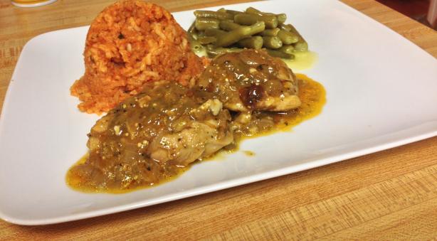 Entomado De Pollo (Tomatillos and Chicken). Photo by DenniseAlejandra