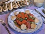 Image of Caramelized Scallops On Warm Asparagus & Tomato Salad, Food Network Canada 
