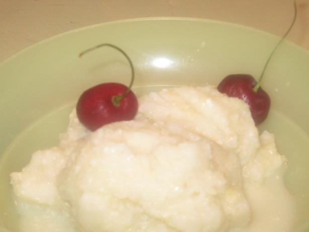 Almond Ice Cream (Dairy Free). Photo by kellychris