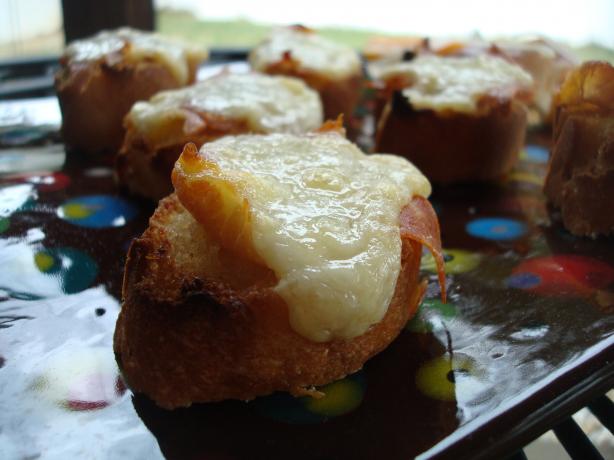 Manchego and Serrano Crostini. Photo by Starrynews