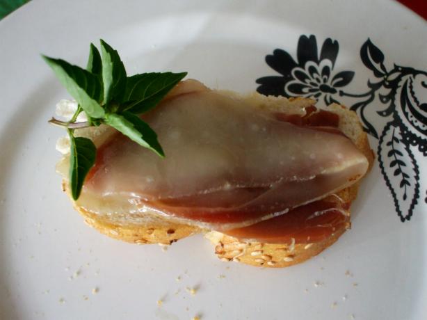 Manchego and Serrano Crostini. Photo by Mami J