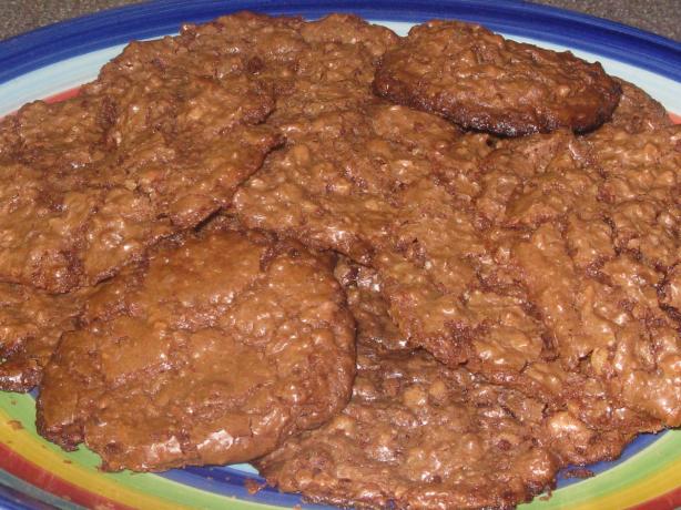 Chocolate Macadamia Nut Clusters. Photo by kellychris