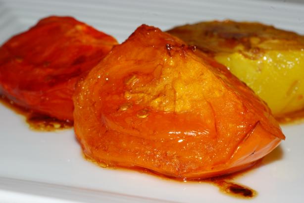 Spanish Roasted Tomato Salad. Photo by Katzen