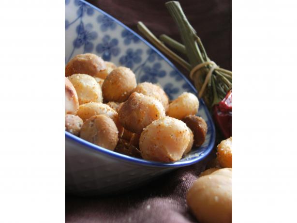 Chile Roasted Macadamia Nuts. Photo by Lalaloula