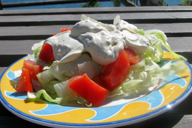 Nif's Creamy Garlic Salad Dressing. Photo by lazyme