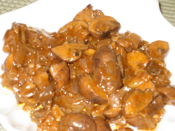 Xampinyons En Salsa - Mushrooms in Sauce. Photo by FrenchBunny
