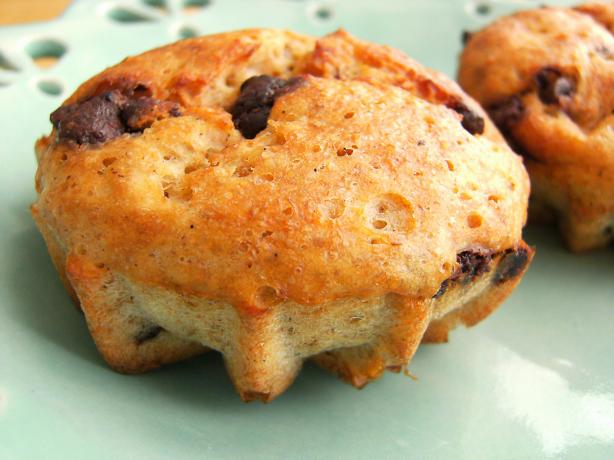 Low Calorie Chocolate Chip Muffins. Photo by Lalaloula