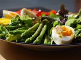 Spring Salad With Tarragon Vinaigrette. Photo by IngridNL
