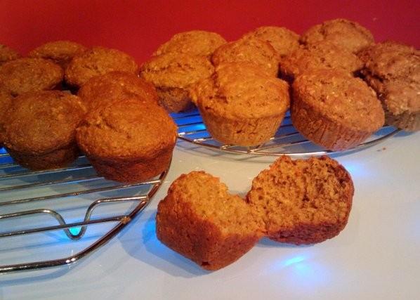 Oatmeal Bran Muffins (Amish Friendship Bread Starter). Photo by Gardenwife