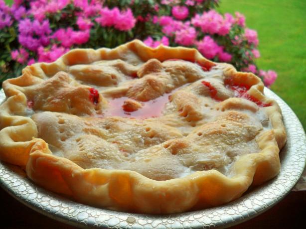 Old Fashioned Strawberry Pie. Photo by Lainey6605