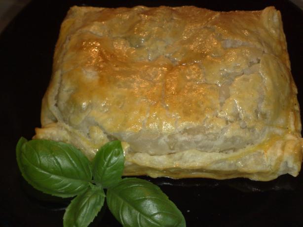 Pesto Chicken Puff Pasties. Photo by Shuzbud