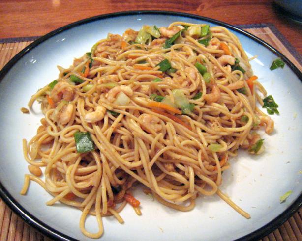 Thai Noodles With Peanut Sauce. Photo by yogiclarebear