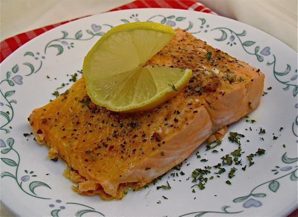 Microwave Salmon Fillets. Photo by PaulaG