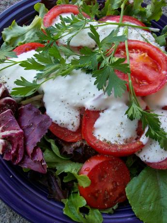 Contessa's Heirloom Tomatoes With Blue Cheese Dressing. Photo by Cookgirl