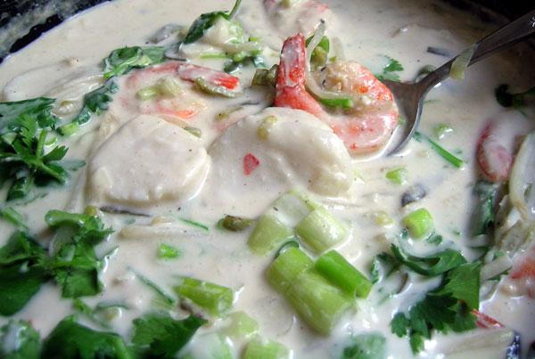 Thai Fish Fillets and Shrimp in Coconut Milk. Photo by Rinshinomori
