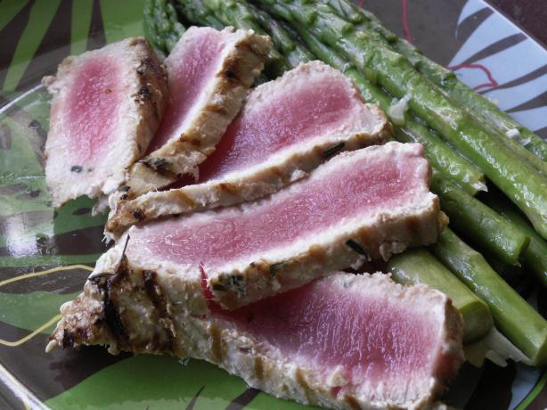Limoncello Tuna and Asparagus. Photo by JanuaryBride