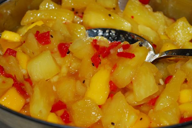 Sunny & Hot! Salsa (Pineapple Mango Kiwi Salsa). Photo by Katzen