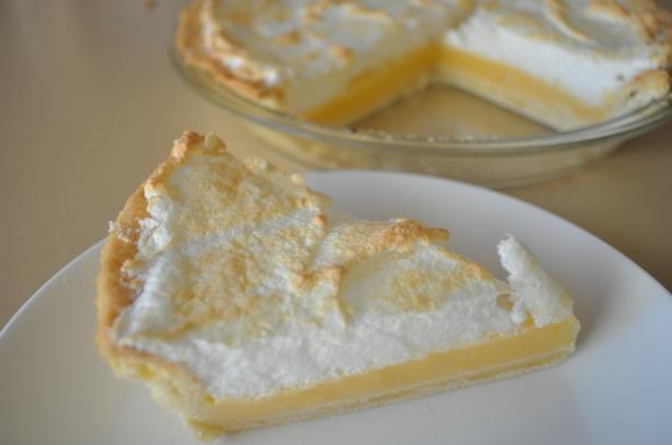 Sensational Lemon Meringue Pie - Suitable for Diabetics. Photo by I'mPat